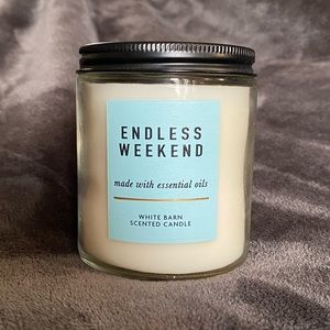 Endless Weekend Candle by The White Barn B&BW